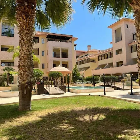 Lejlighed Queens Gardens Paradise Vip, Pool, Mall, Sea