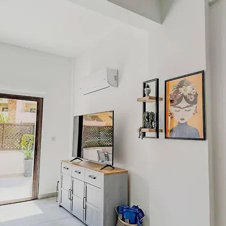 Queens Gardens Paradise Vip, Pool, Mall, Sea Apartman *