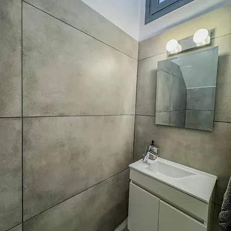 Queens Gardens Paradise Vip, Pool, Mall, Sea Apartman *