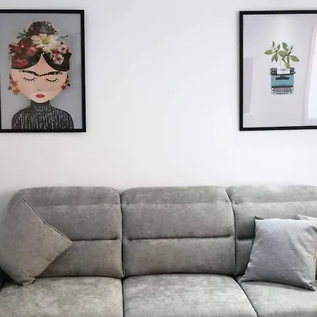 Lejlighed Queens Gardens Paradise Vip, Pool, Mall, Sea *