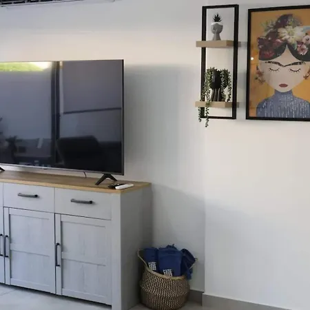 Queens Gardens Paradise Vip, Pool, Mall, Sea *