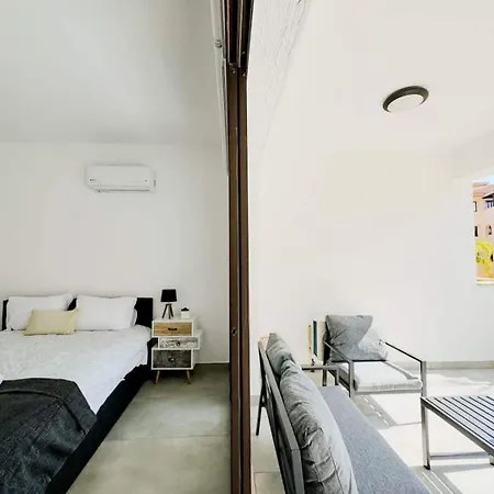 Queens Gardens Paradise Vip, Pool, Mall, Sea Apartment