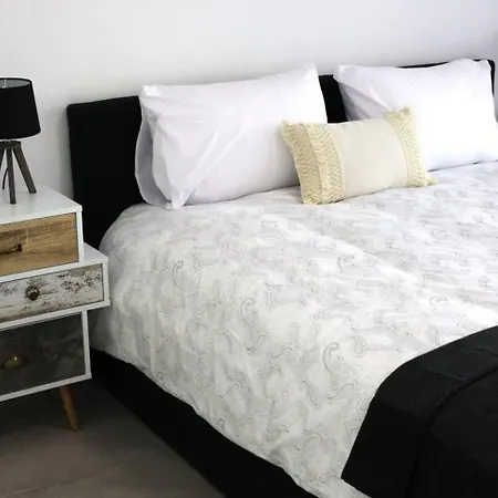 Queens Gardens Paradise Vip, Pool, Mall, Sea Apartment