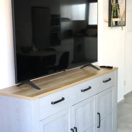 Apartman Queens Gardens Paradise Vip, Pool, Mall, Sea