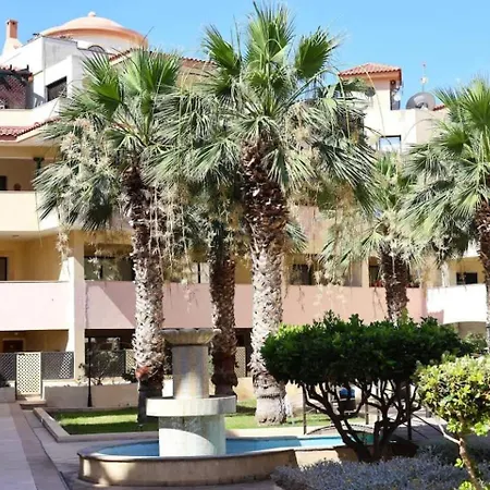 Queens Gardens Paradise Vip, Pool, Mall, Sea Apartment Paphos