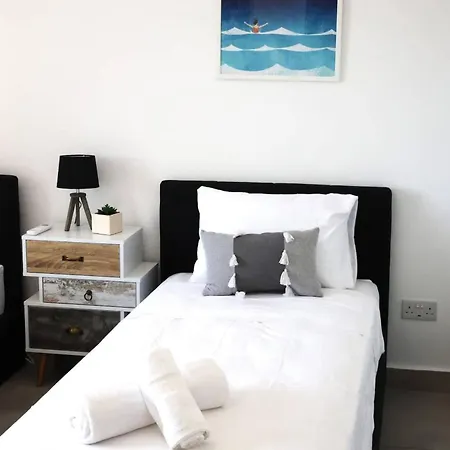 Queens Gardens Paradise Vip, Pool, Mall, Sea Lejlighed *