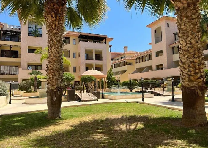 アパート Queens Gardens Paradise Vip, Pool, Mall, Sea