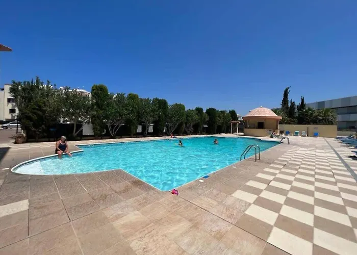 Queens Gardens Paradise Vip, Pool, Mall, Sea アパート *