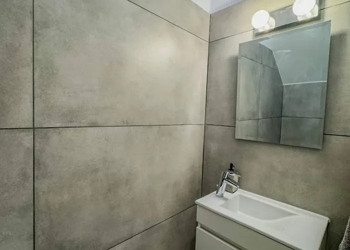 Queens Gardens Paradise Vip, Pool, Mall, Sea アパート *