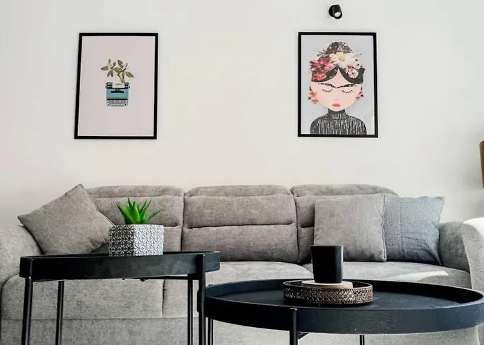 Queens Gardens Paradise Vip, Pool, Mall, Sea *