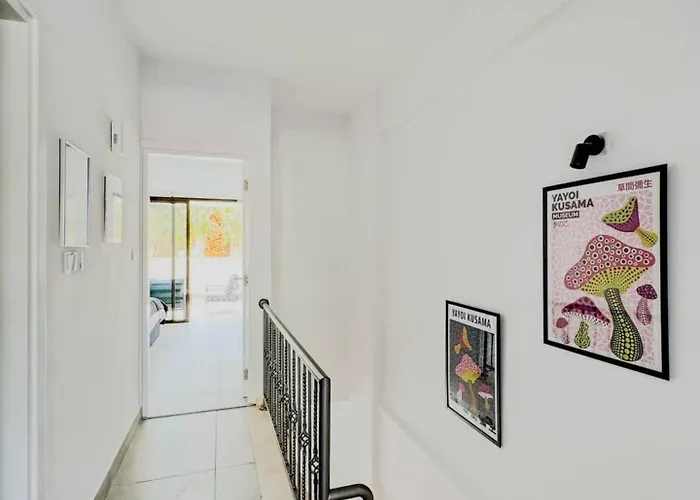 Queens Gardens Paradise Vip, Pool, Mall, Sea パ フォス