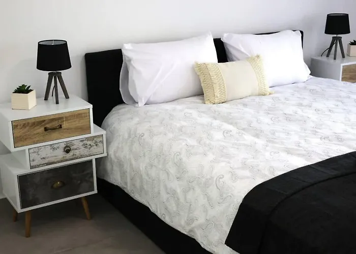 Queens Gardens Paradise Vip, Pool, Mall, Sea アパート