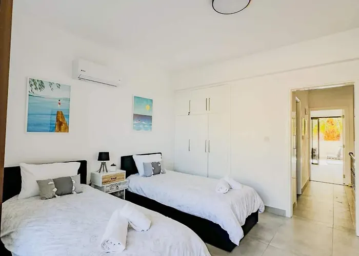 Queens Gardens Paradise Vip, Pool, Mall, Sea アパート パ フォス