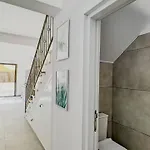 Apartment Queens Gardens Paradise Vip, Pool, Mall, Sea *