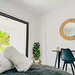 Queens Gardens Paradise Vip, Pool, Mall, Sea Apartment Paphos
