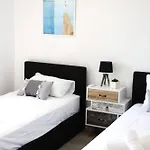 Apartment Queens Gardens Paradise Vip, Pool, Mall, Sea