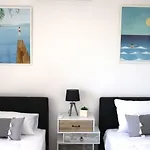 Queens Gardens Paradise Vip, Pool, Mall, Sea Apartment *