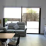 Queens Gardens Paradise Vip, Pool, Mall, Sea Apartment Paphos