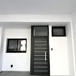 Queens Gardens Paradise Vip, Pool, Mall, Sea Apartment *
