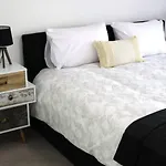 Queens Gardens Paradise Vip, Pool, Mall, Sea Apartment