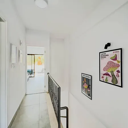 Queens Gardens Paradise Vip, Pool, Mall, Sea Πάφος