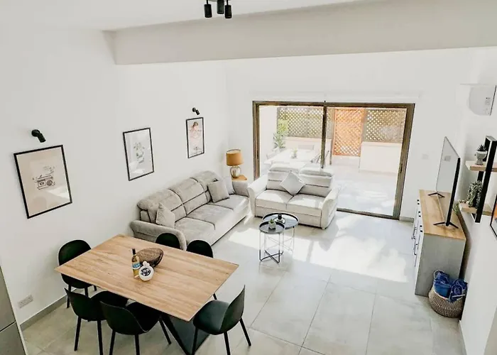 Apartmán Queens Gardens Paradise Vip, Pool, Mall, Sea Paphos