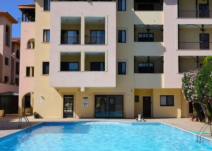 Queens Gardens Paradise Vip, Pool, Mall, Sea *