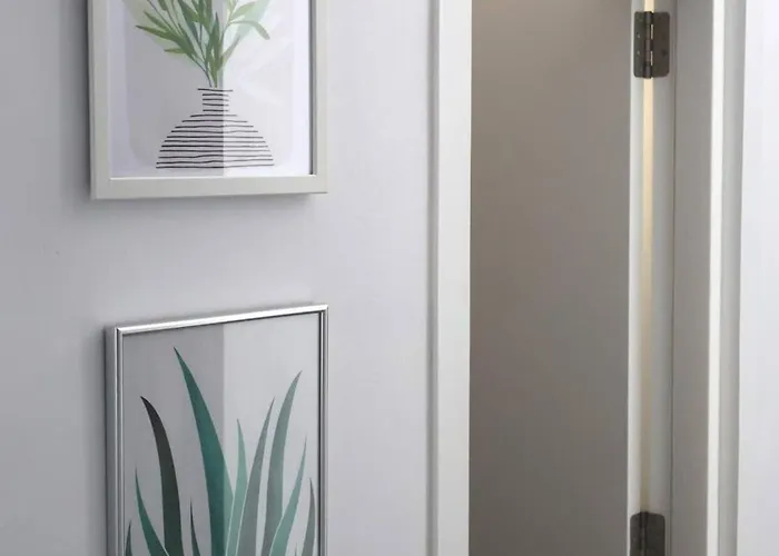 Queens Gardens Paradise Vip, Pool, Mall, Sea *