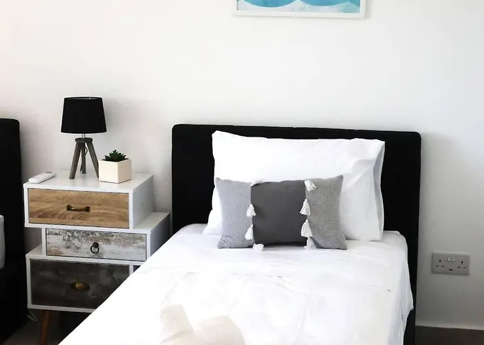 Queens Gardens Paradise Vip, Pool, Mall, Sea Apartmán *